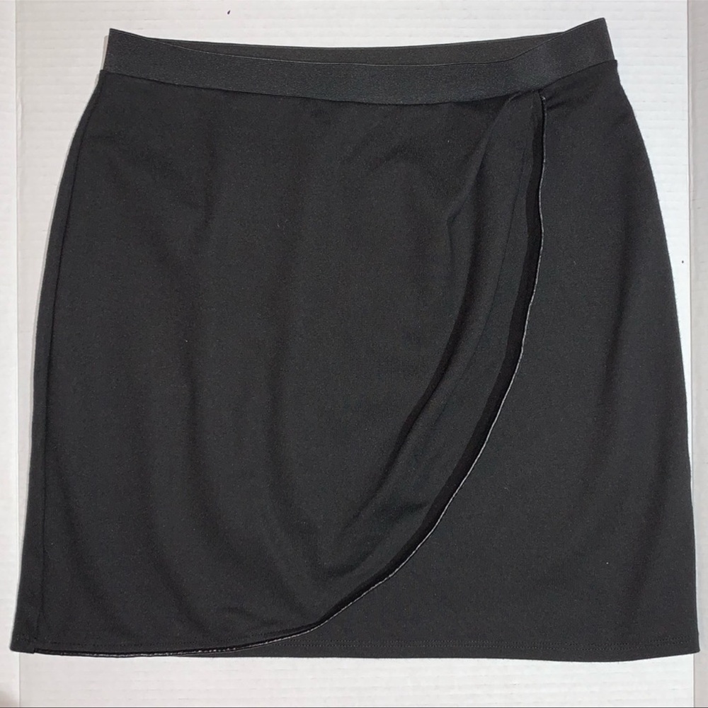 mark. | Skirt